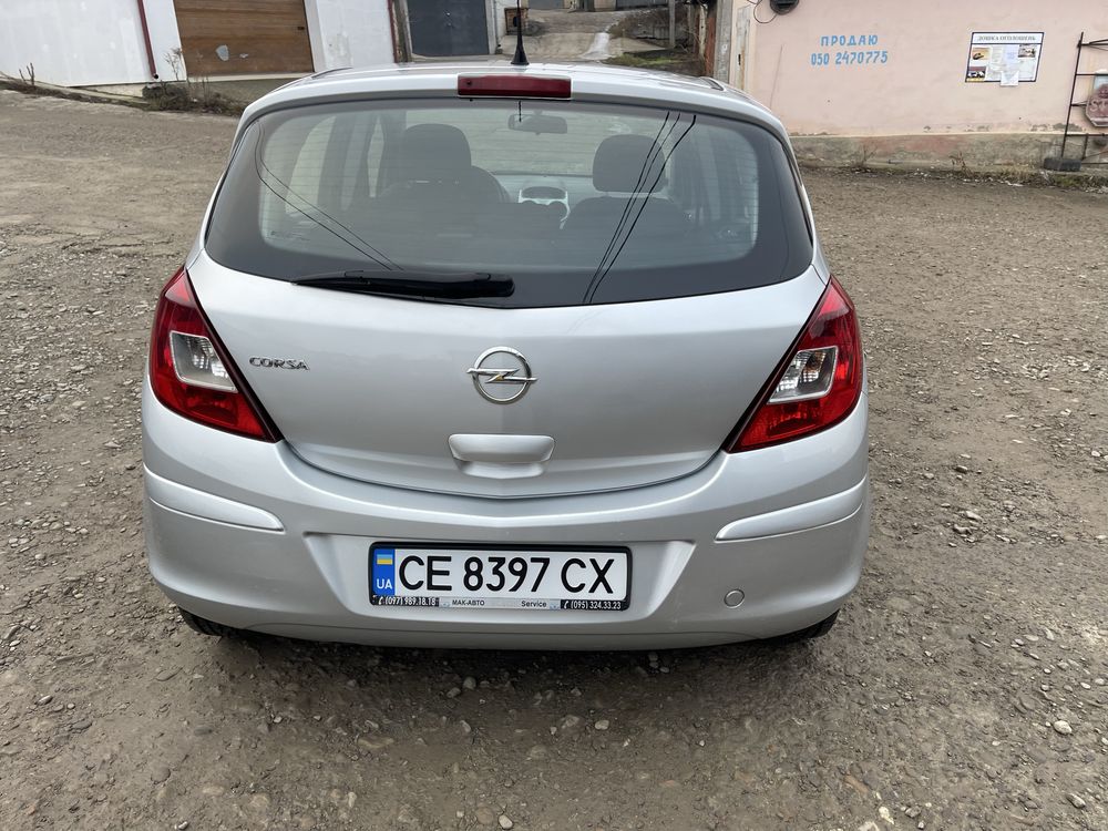 Продам  обмен Opel Corsa 1.2  бензин 5 дверный