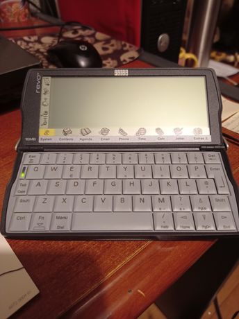 Psion Revo Plus PDA vintage de 1999