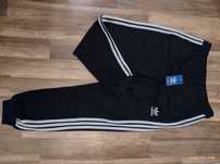 Spodnie dresowe że ściągaczami Adidas Nike