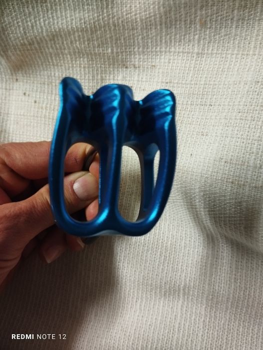 Przyrząd asekuracyjno zjazdowy kubek Black Diamond wspinaczkowy  jak n