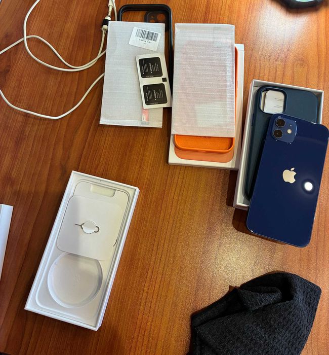 Продам iPhone 12 128 gb