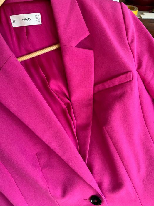 Piękna marynarka fuksja MNG na metce 40, wg mnie to duże M jak nowa