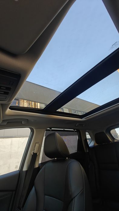 Машина Nissan Rogue 2022