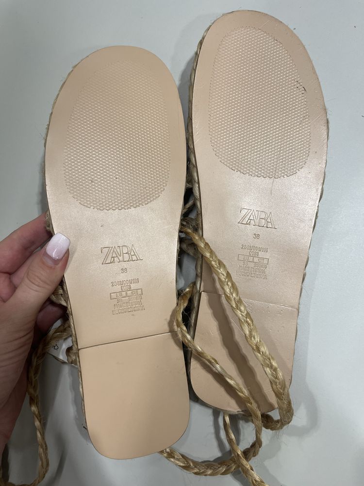 Rustykalne to uznane sandały z rafii Zara handmade nowe