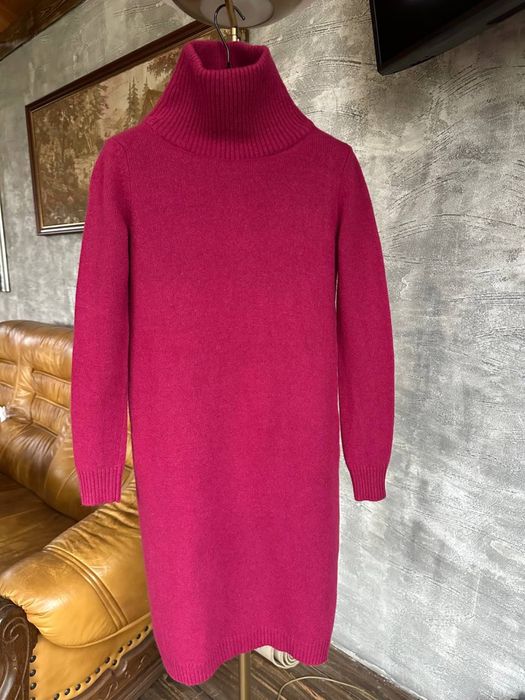 Стильне тепле плаття-светр max mara