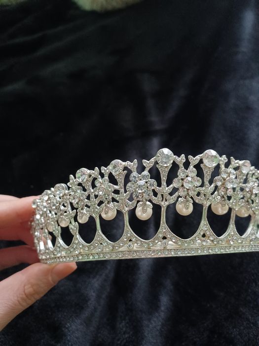 Продам весільну діадему