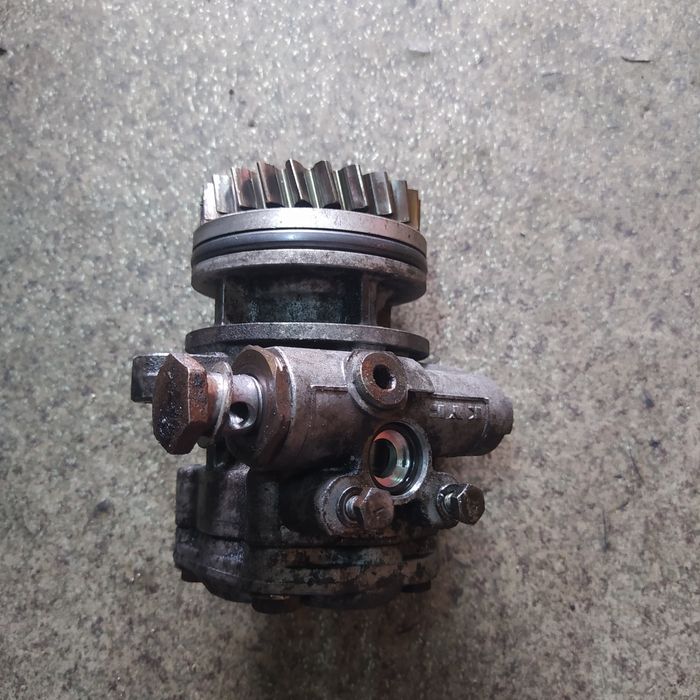 Насос гидроусилителя ГУР Volkswagen Transporter T5 Crafter Multivan.