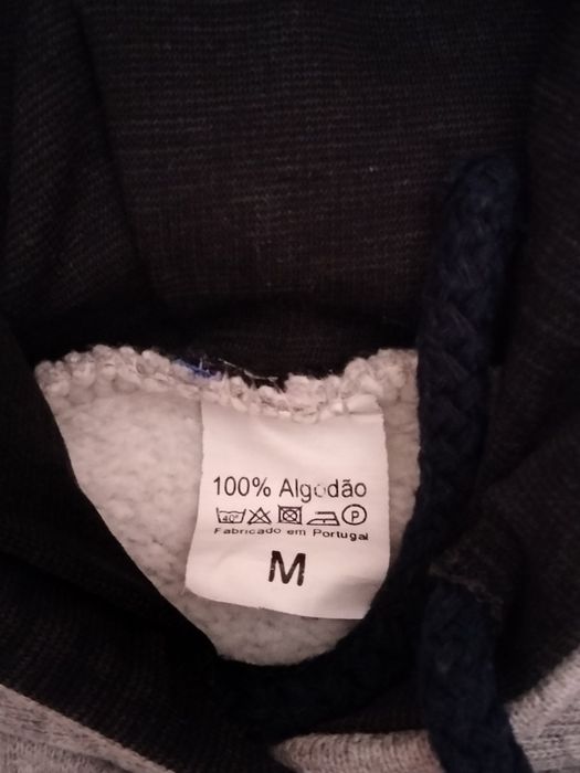 Camisola com capuz