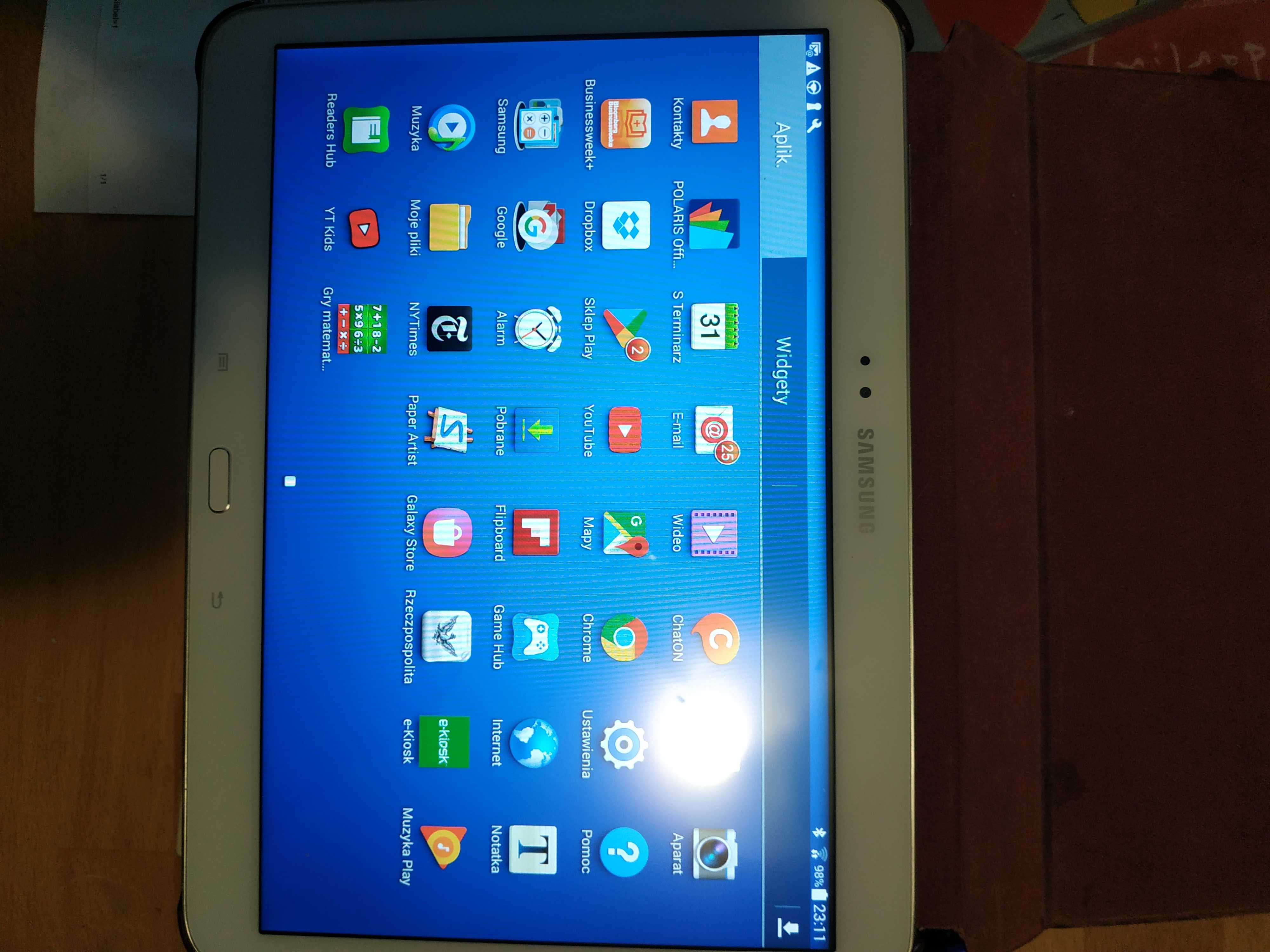 samsung Gaiaxy Tab3 w    z fabrycznym etui ekran 10 cali