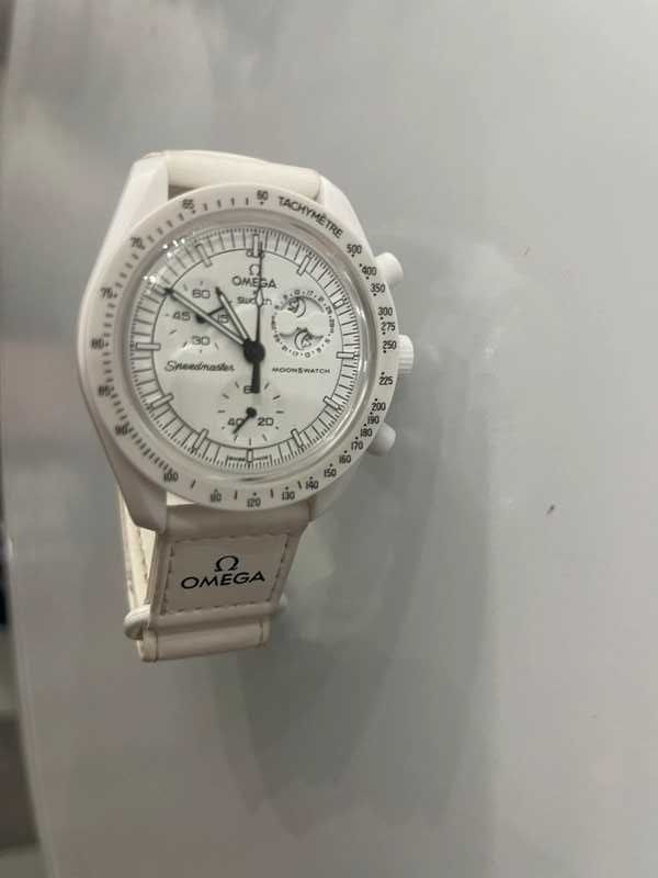 Omega x Swatch SO33W700 Snoopy - Wysoka jakość z motywem kosmicznych