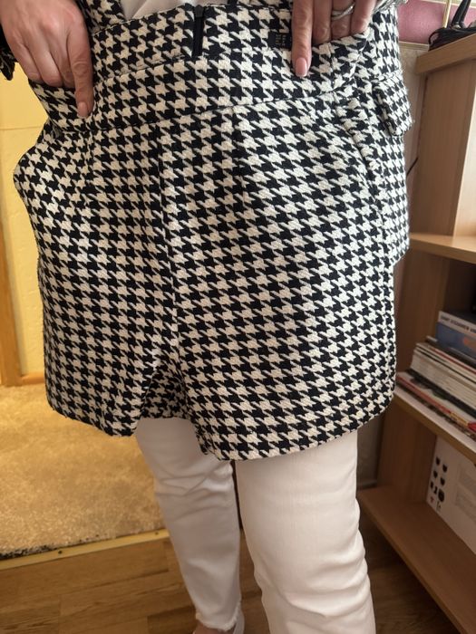 Піджак з шортами весняний.