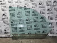 Переднє скло праве Volkswagen Transporter t5 2003-15