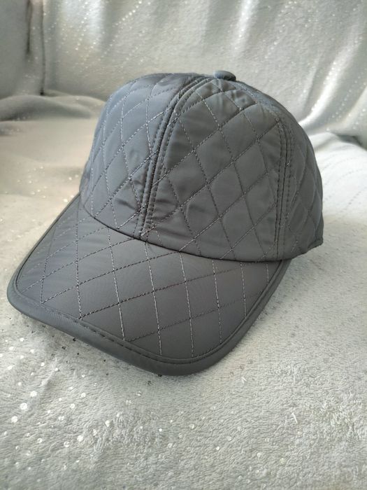 Czapka z daszkiem szara