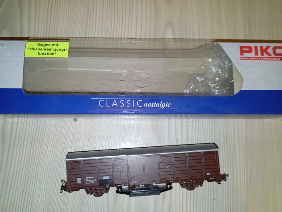 Wagon czyszczący tory Piko H0