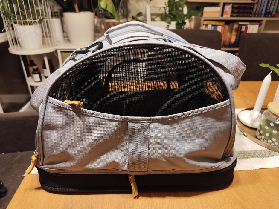 Praktyczna torba transporter Nobby dla małych psów i kotów 46x32x30 cm