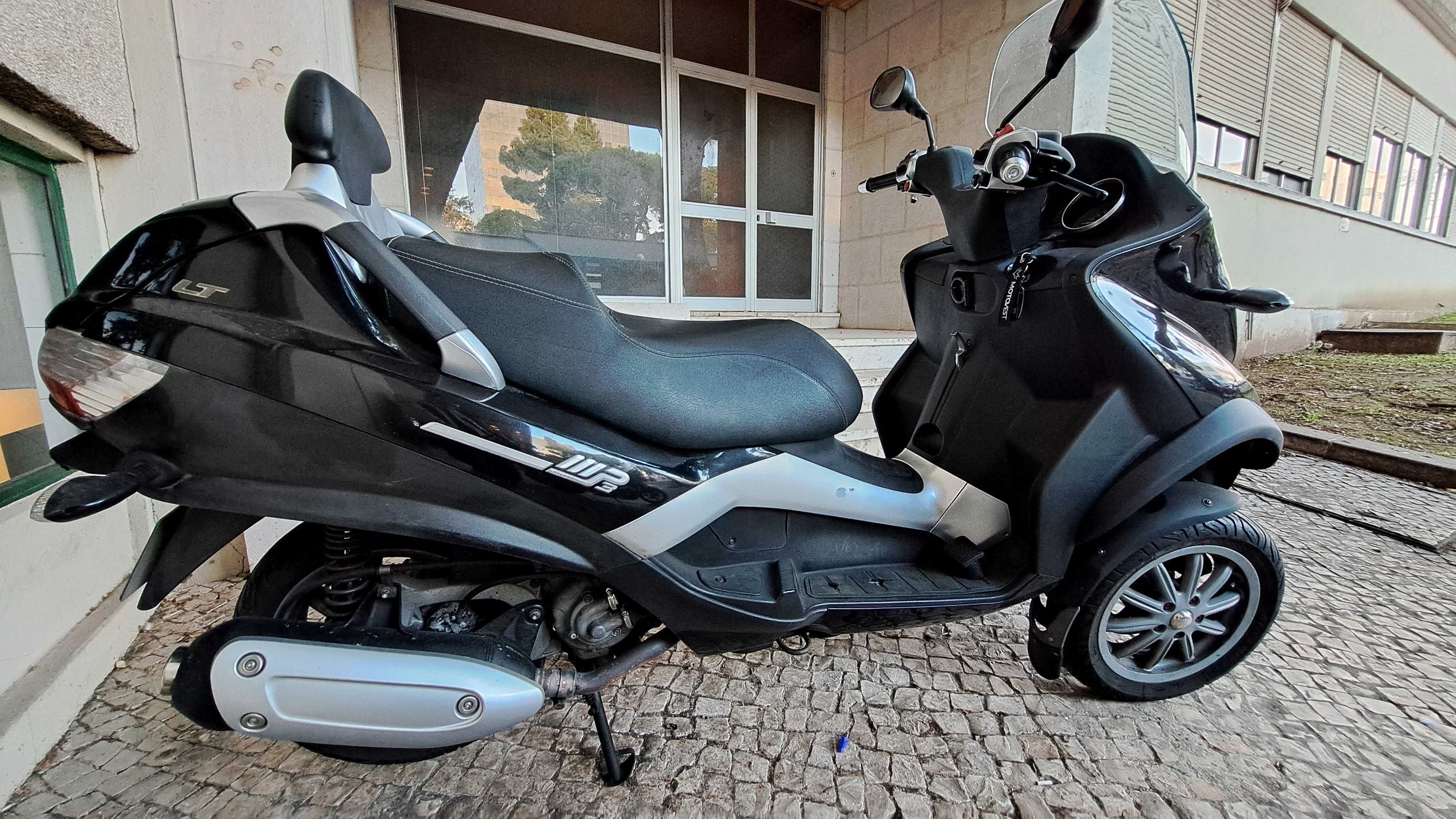 Piaggio MP3 250LT