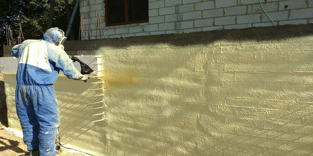 Утеплення піною ППУ,утеплення пінополіуретаном Сарни