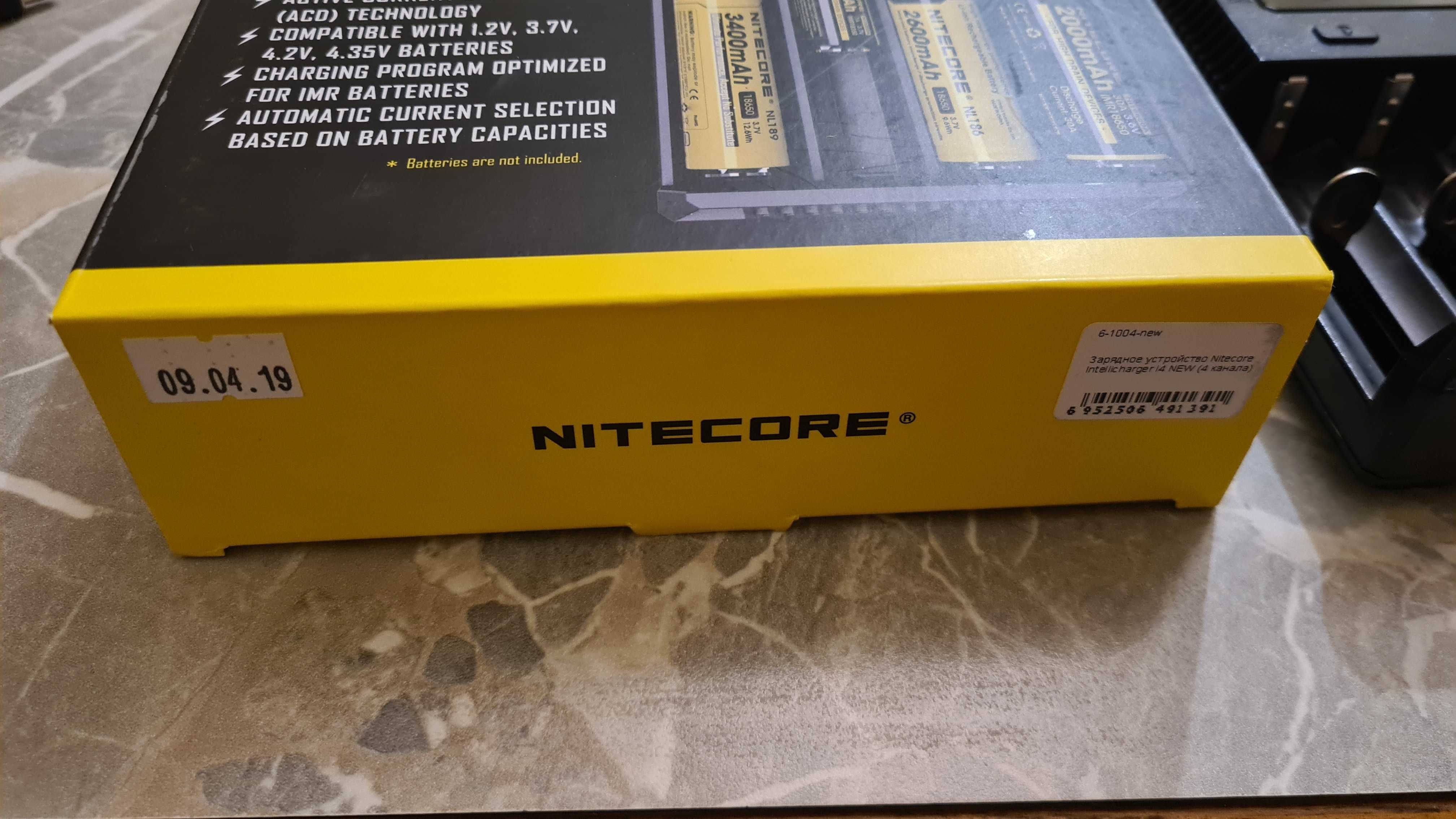 Универсальное зарядное устройство Nitecore Intellicharger new i4