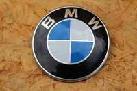 Znaczek emblemat maski klapy BMW 8132375