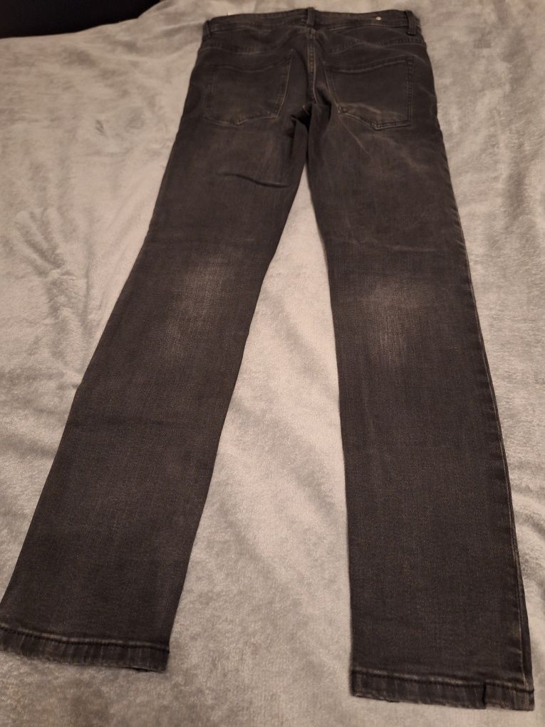 Czarne jeansy slim fit – męskie
