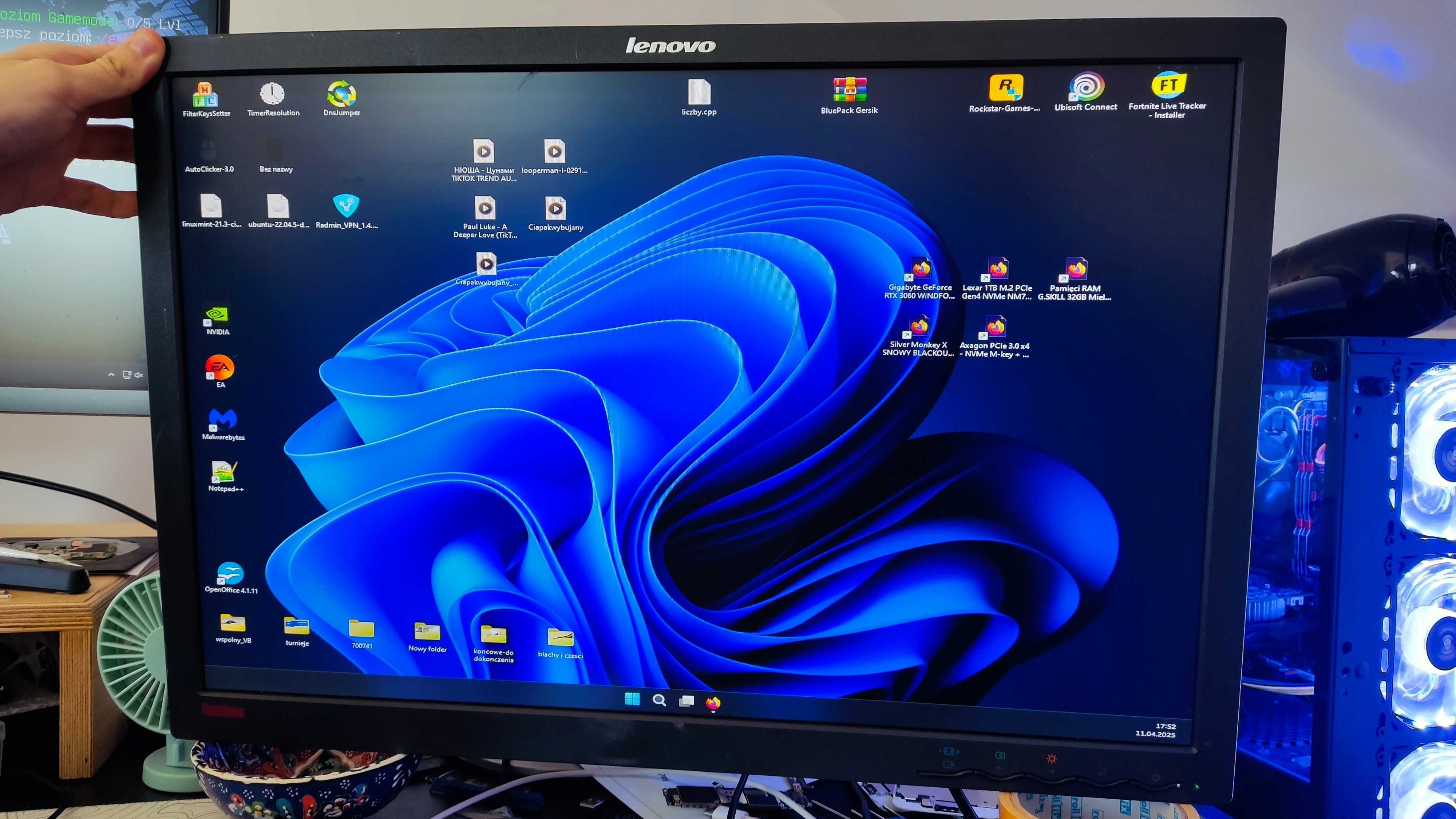 Lenovo thinkvision LT2452p