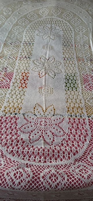 Colcha branca antiga