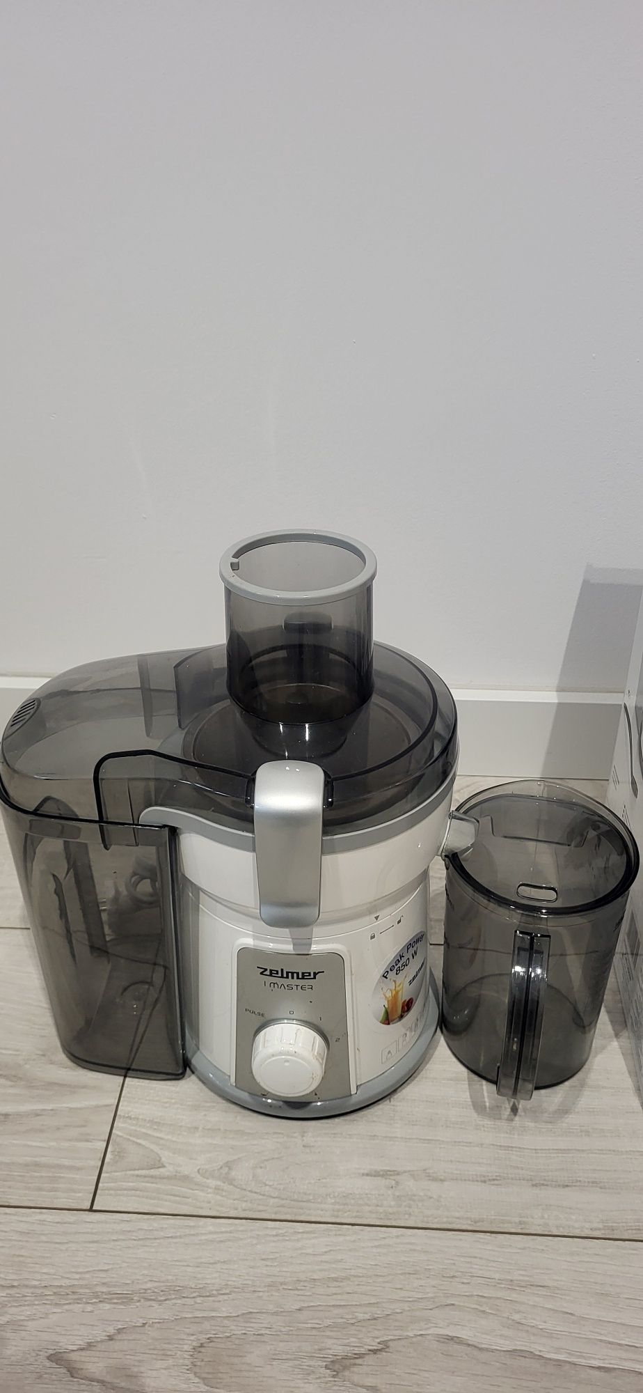 Sokowirówka ZELMER ZJE1200, biała
