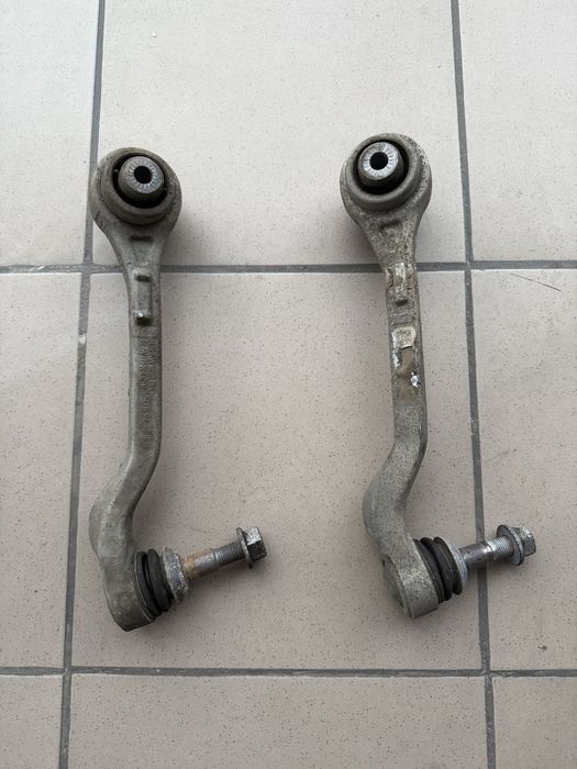 Передние рычаги BMW G20 330 xdrive