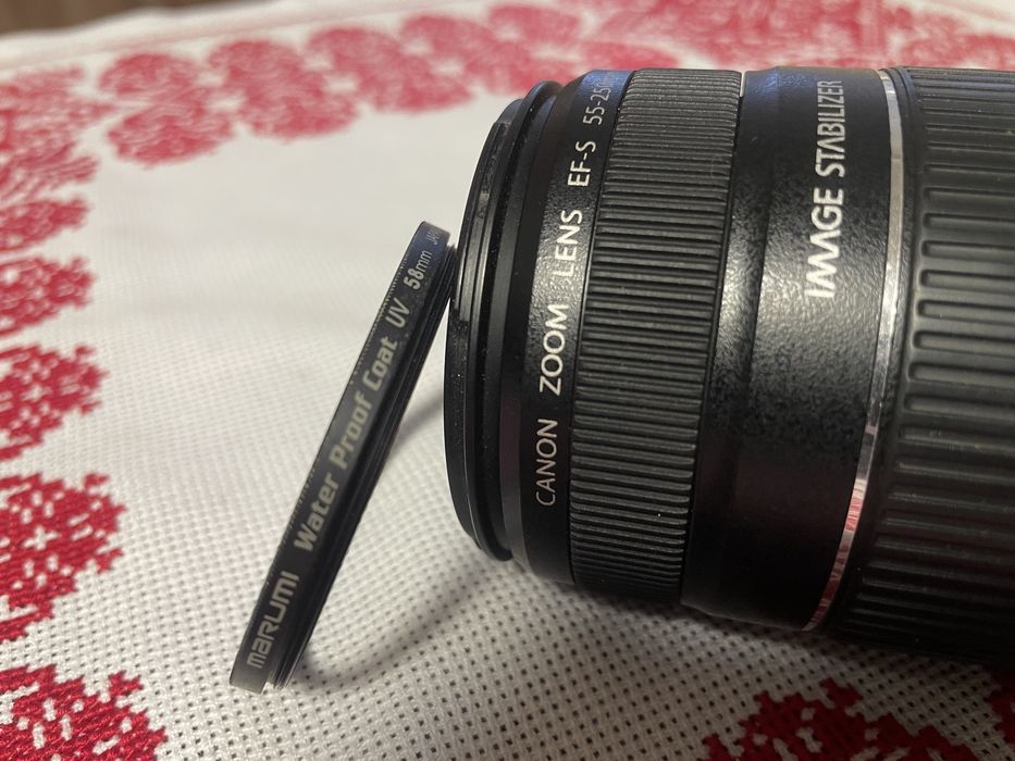 Canon EF-S 55-250 4-5,6 IS зі стабілізатором