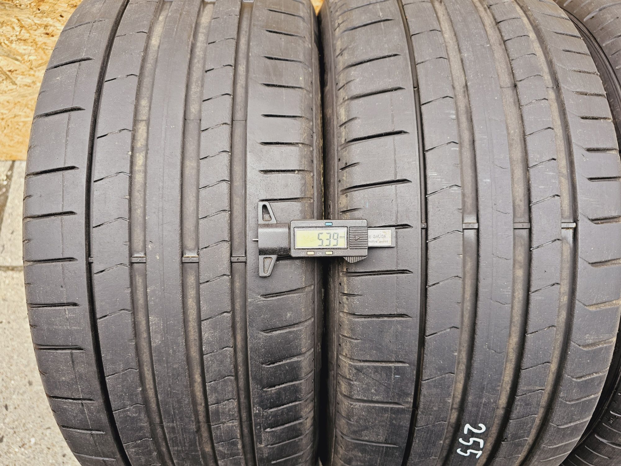 BDB Stan. 5mm. 2022rok!!  255/45 r20 Pirelli P Zero