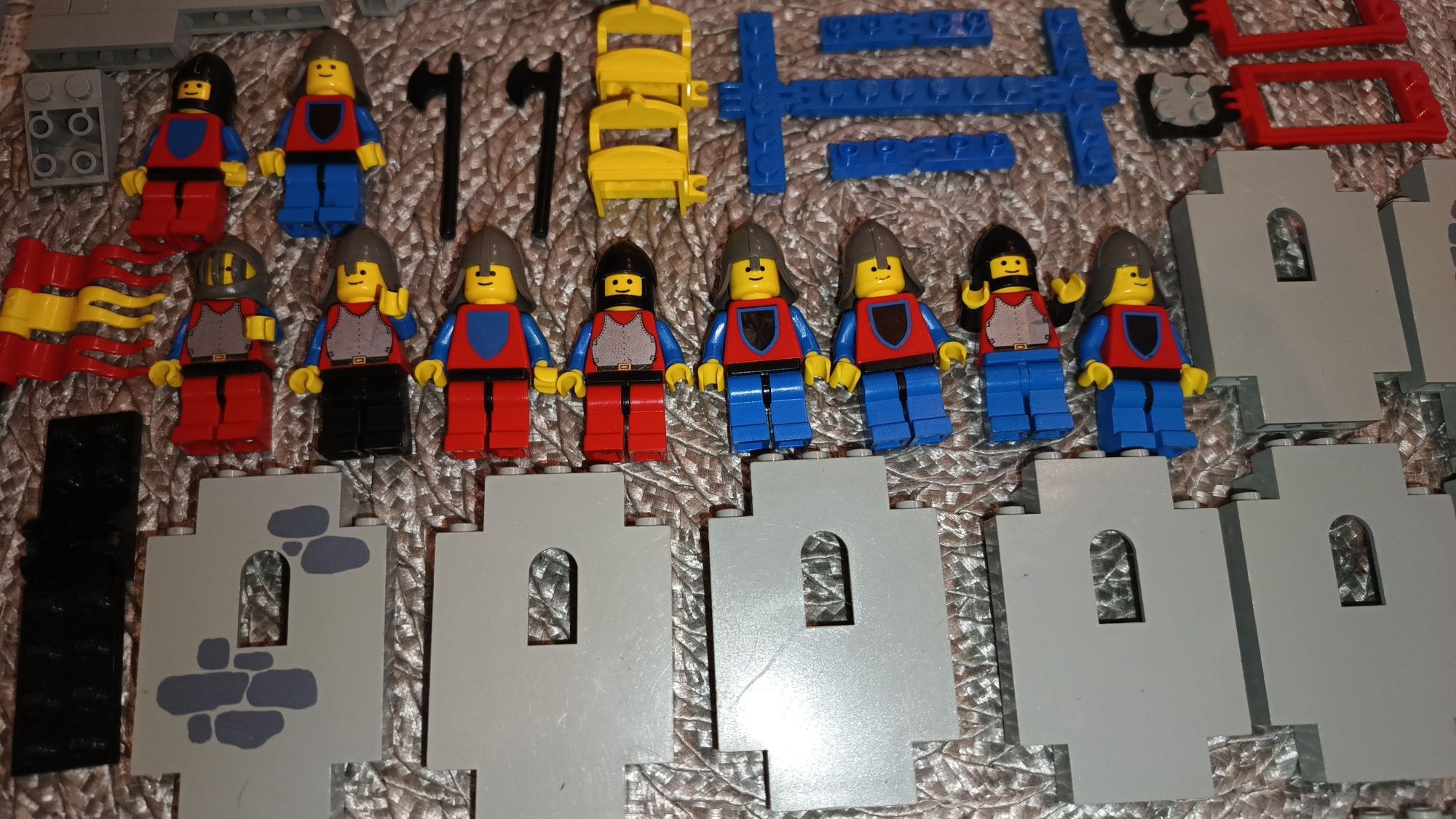 Lego figurki rycerze castle panele zamków old Grey ludziki siodła kg
