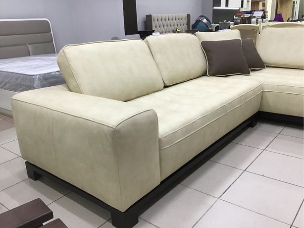 Продам современный угловой диван