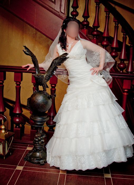 Свадебное платье цвет айвори раз. 42/44 rus Alice-fashion