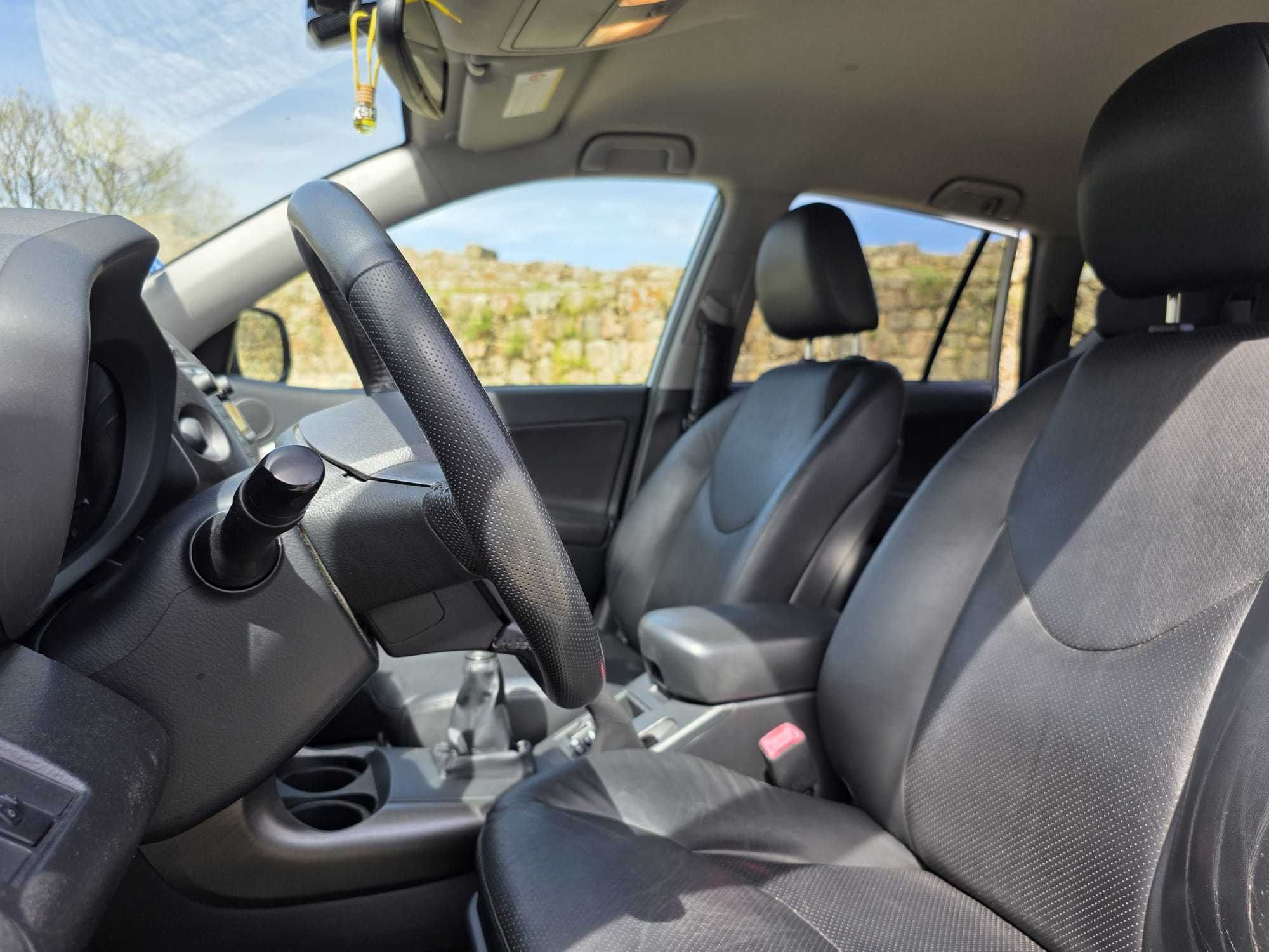 Toyota RAV 4 2.2D 2009