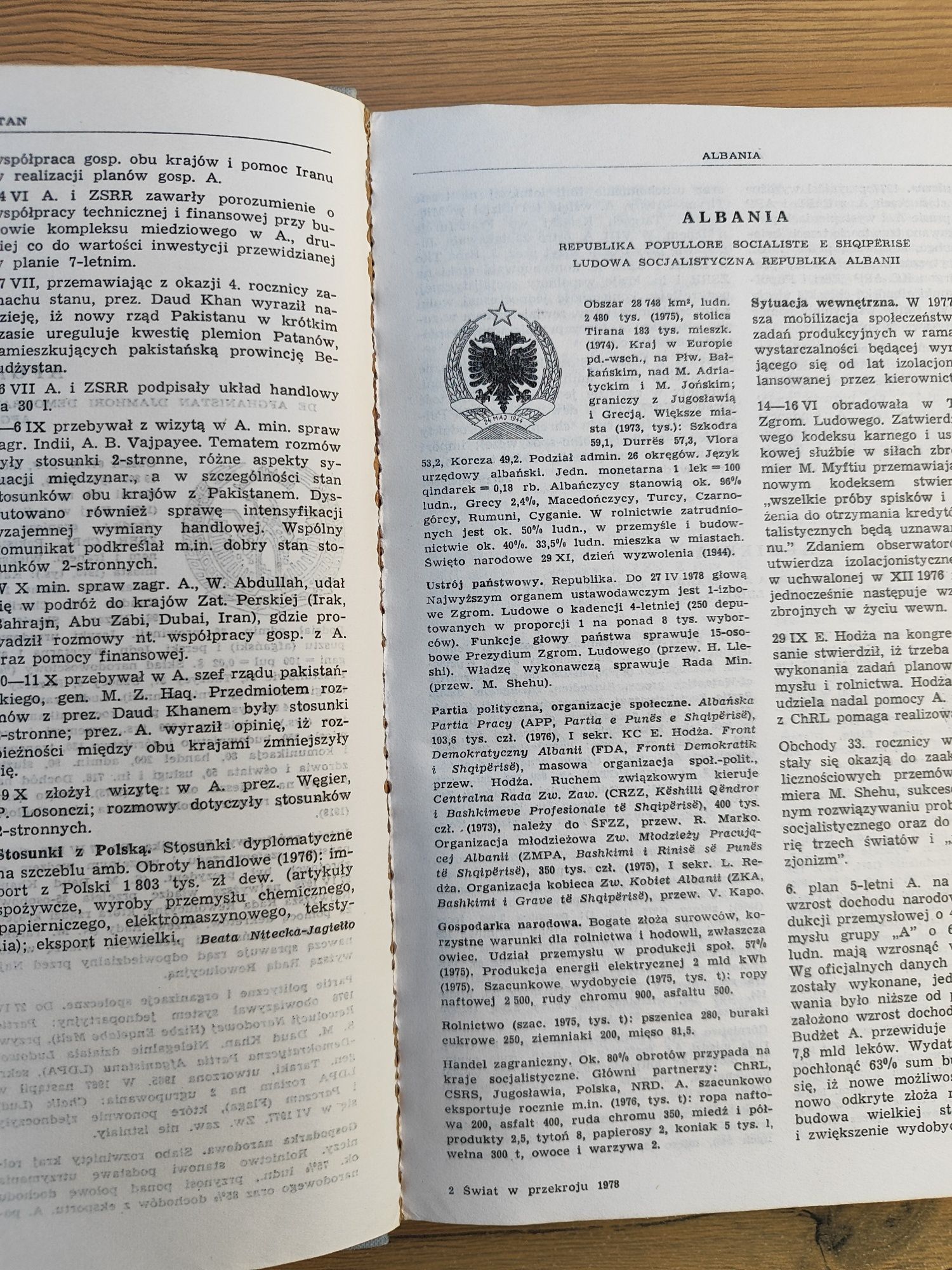 Okazja! " Encyklopedia Świat w Przekroju '78 " Wiedzą Powszechna