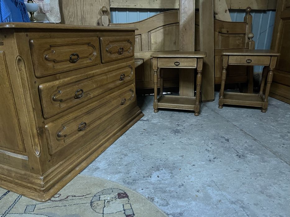 Piękna dębowa sypialnia