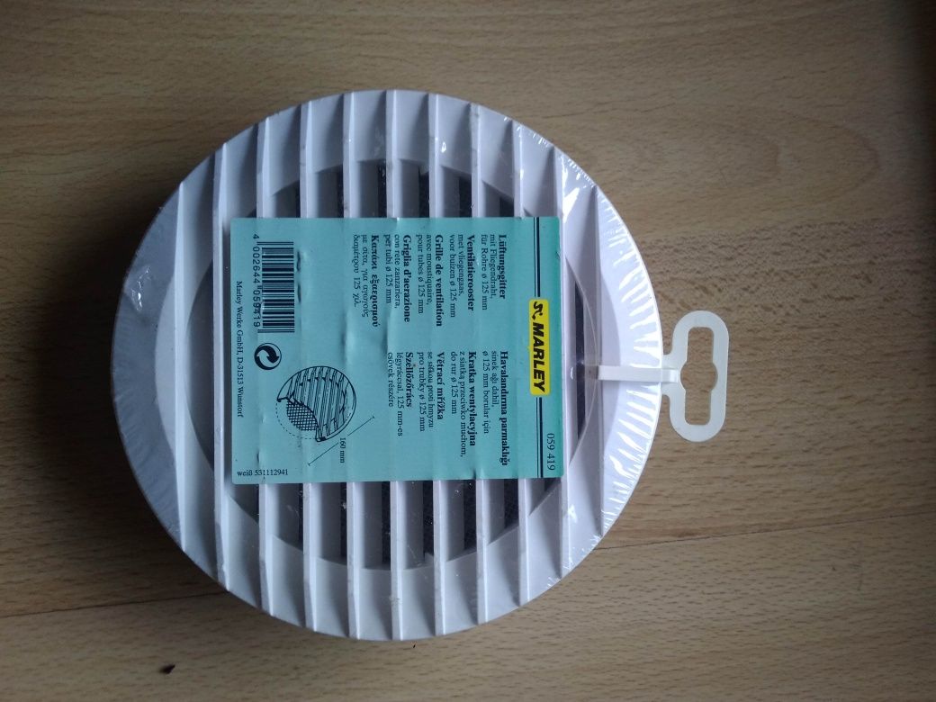 Kratka wentylacyjna zewnętrzna Marley fi 125, z siatką na owady - nowa