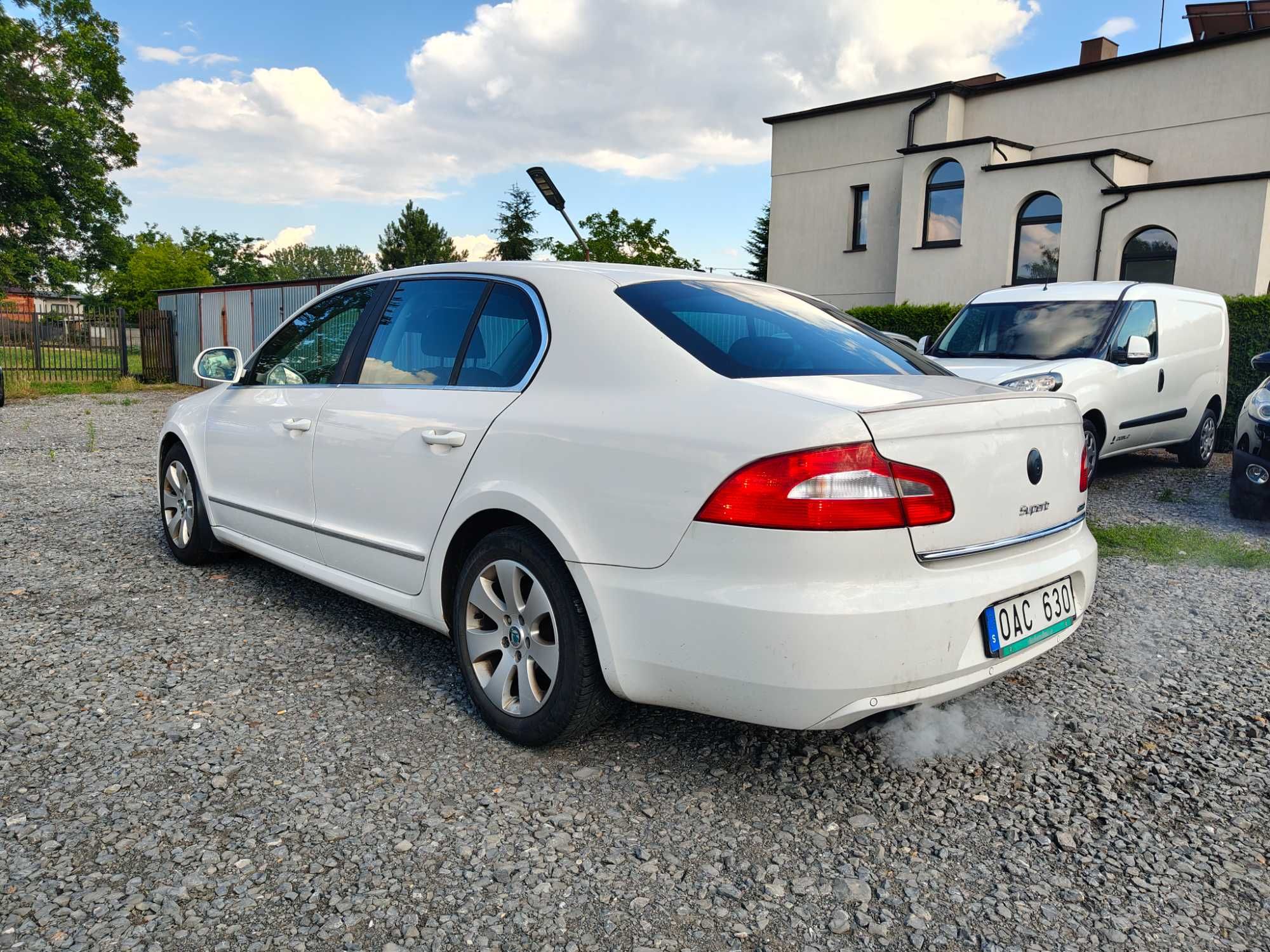 Skoda SuperB 1.6 Diesel 105KM Liftback Uszkodzony Silnik