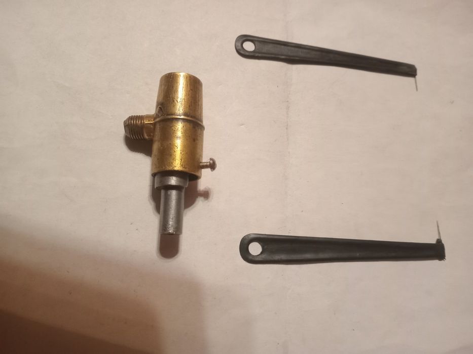 Вентиль газовой плиты,фитиль для керогаза, иголка для форсунок, спички