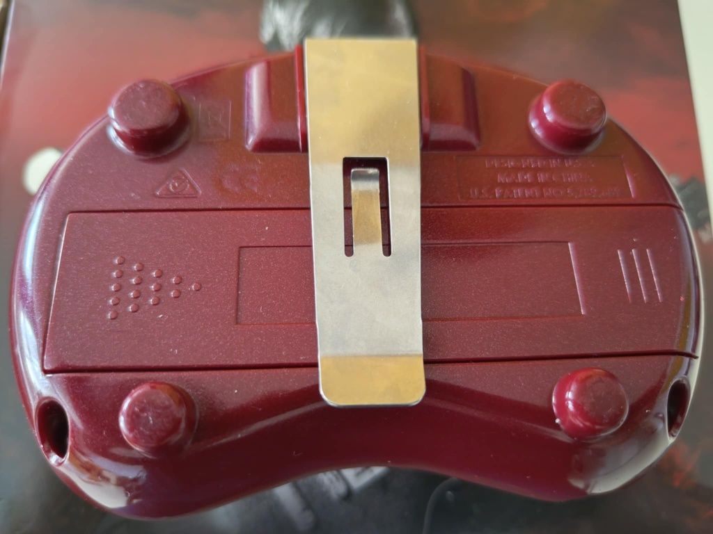 Zestaw Gitara elektryczna, twardy futerał i multiefekt