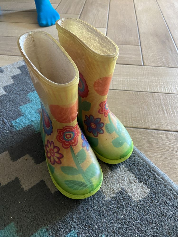 Buty, półbuty, buciki, pantofelki, baletki, kalosze, 21, 22, 23