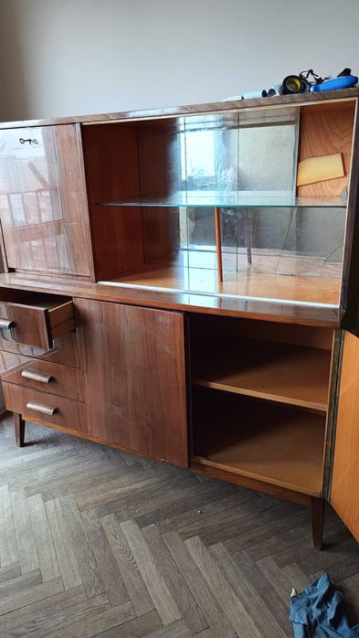 Meble na wysoki połysk do oddania, stan średni