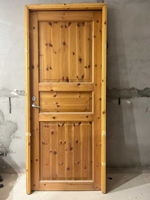 Porta NOVA de madeira maciça — 80 × 200 cm