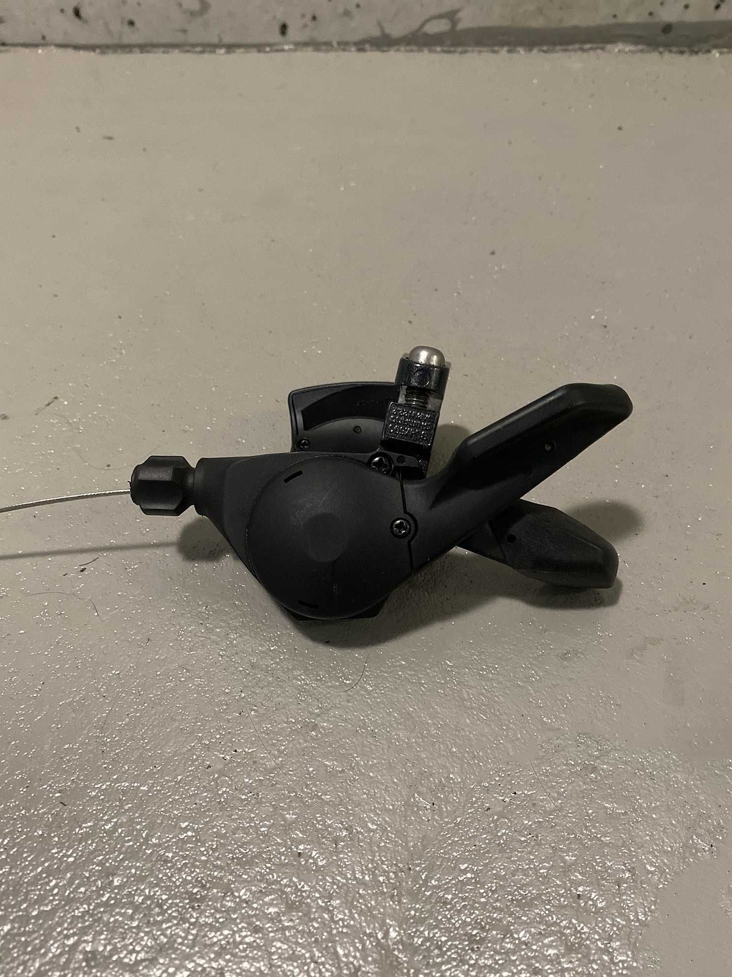 Manetki Shimano Deore SL-M590 3x9