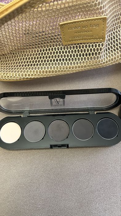 Тіні Atelier Paris