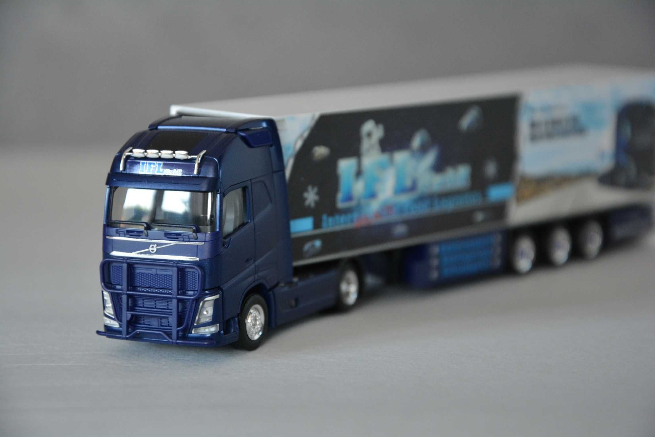 1:87 (H0) Herpa 314879 - Volvo FH GL - IFL Koln (Jubilaums Edition10)