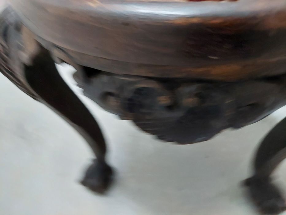 Banco arte nova com tampo de veludo