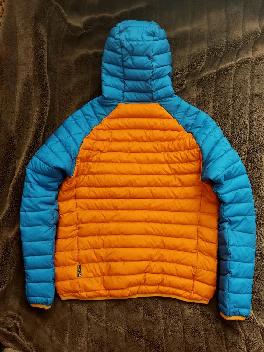 Куртка пуховик ультралегкий фірми Jack wolfskin mammyt оригінал 

Розі