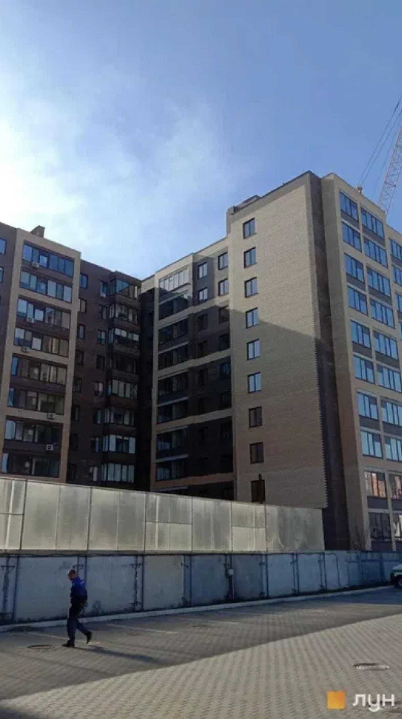 Продаеться однокомнатная квартира не далеко от староконного рынка.4555