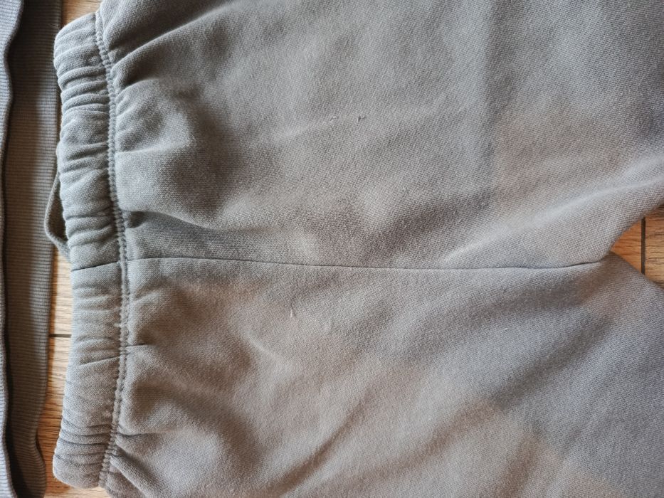Szary komplet dresowy spodnie i bluza z kapturem Myszka Miki H&M 80 cm